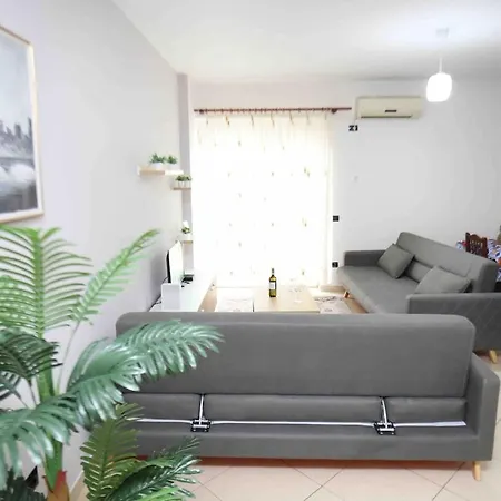 Keli's Place Apartment *